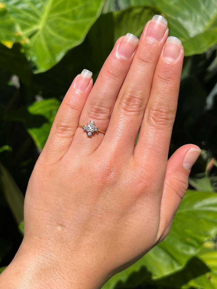 Vintage, 18K gold diamond 'star' ring