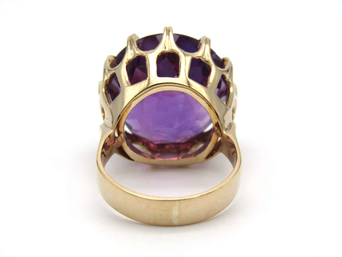 Mid-century, 9K gold amethyst cocktail ring