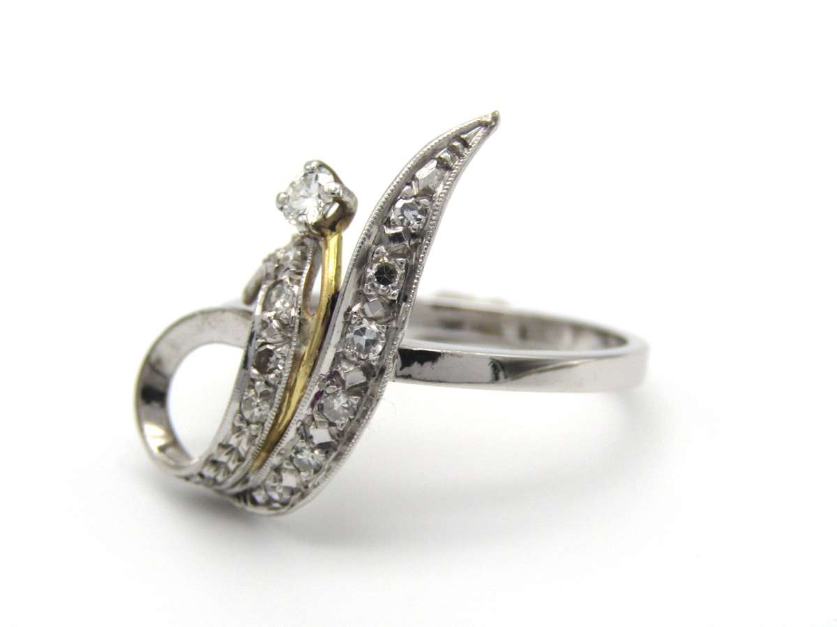 Edwardian, 18K gold diamond 'tulip' ring