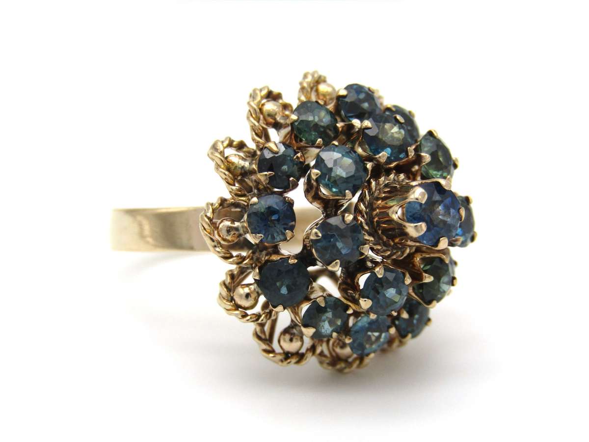 Mid-century, 9K gold 'Thai Princess' sapphire ring