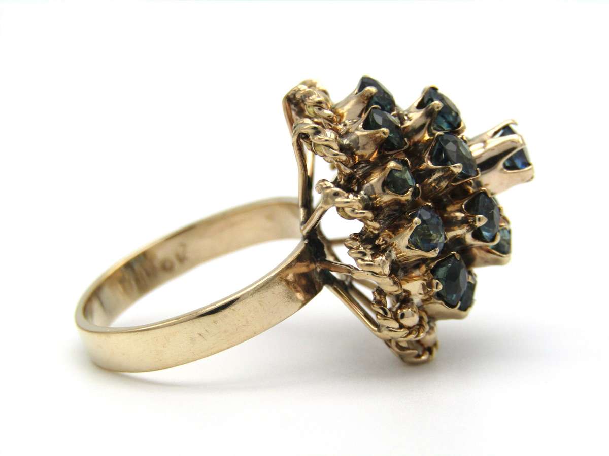 Mid-century, 9K gold 'Thai Princess' sapphire ring