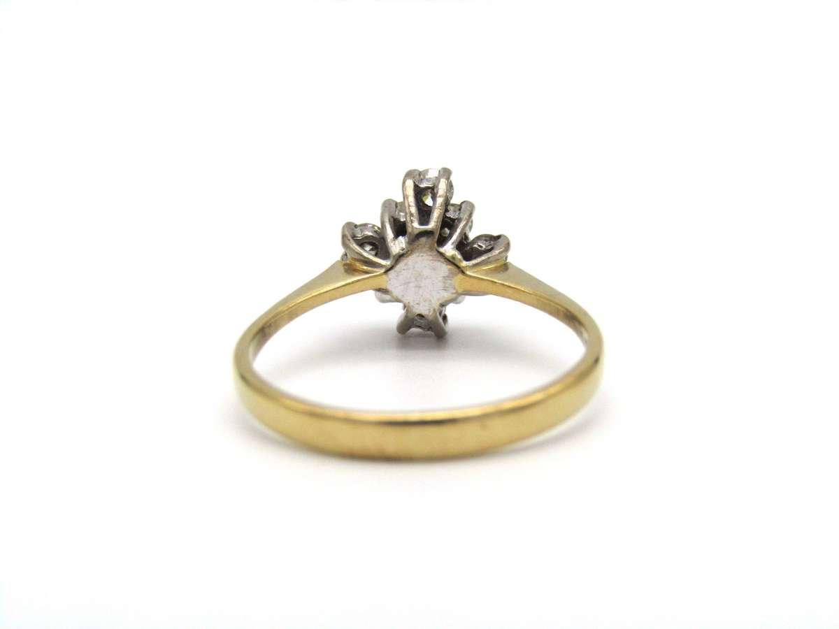 Vintage, 18K gold diamond 'star' ring