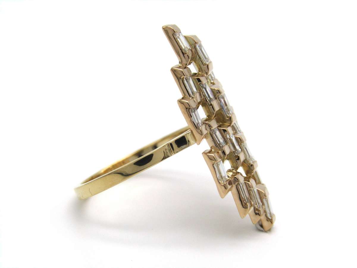 Estate, 18K gold geometric diamond ring