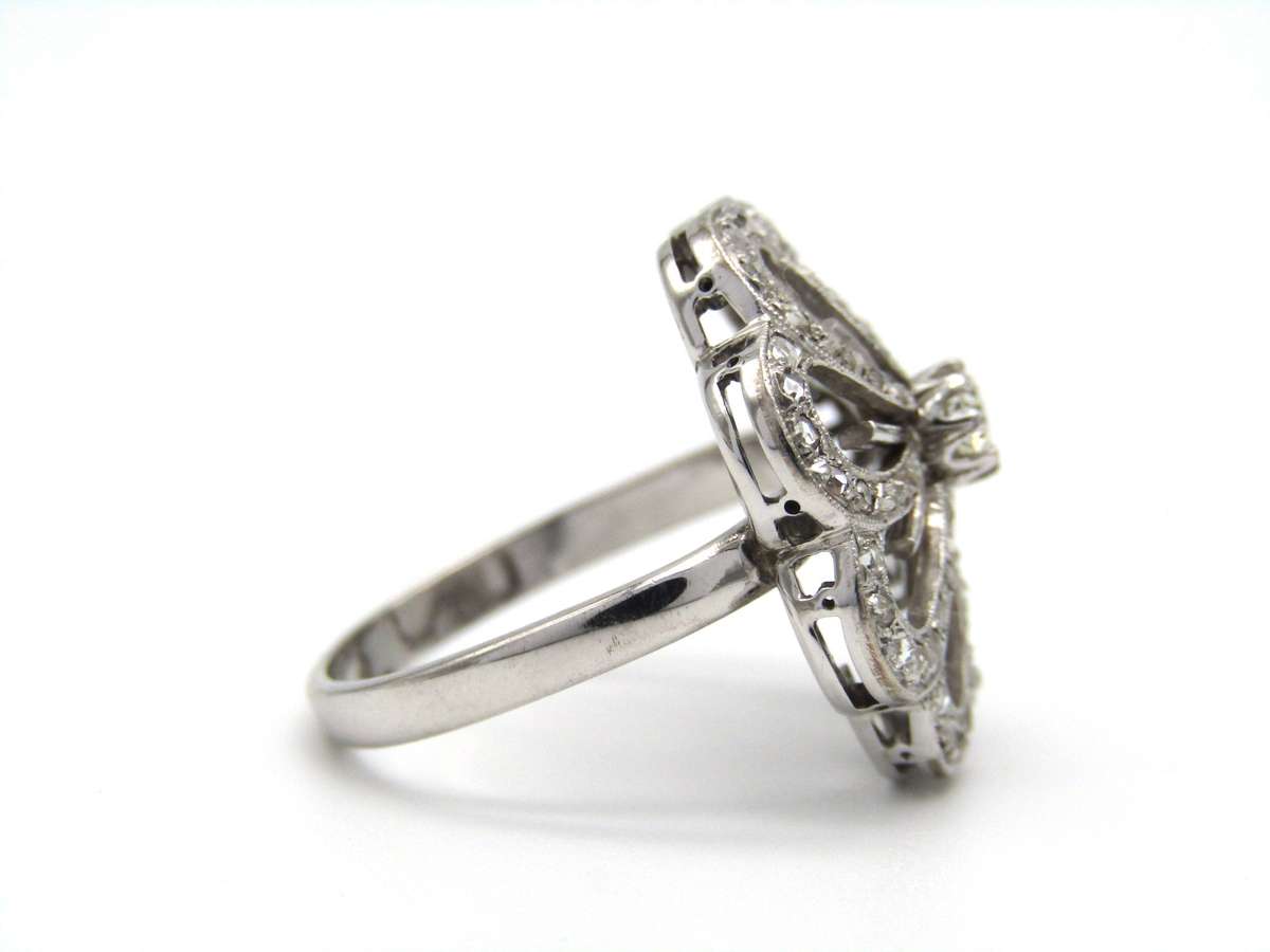 Mid-century, 18K gold diamond flower ring
