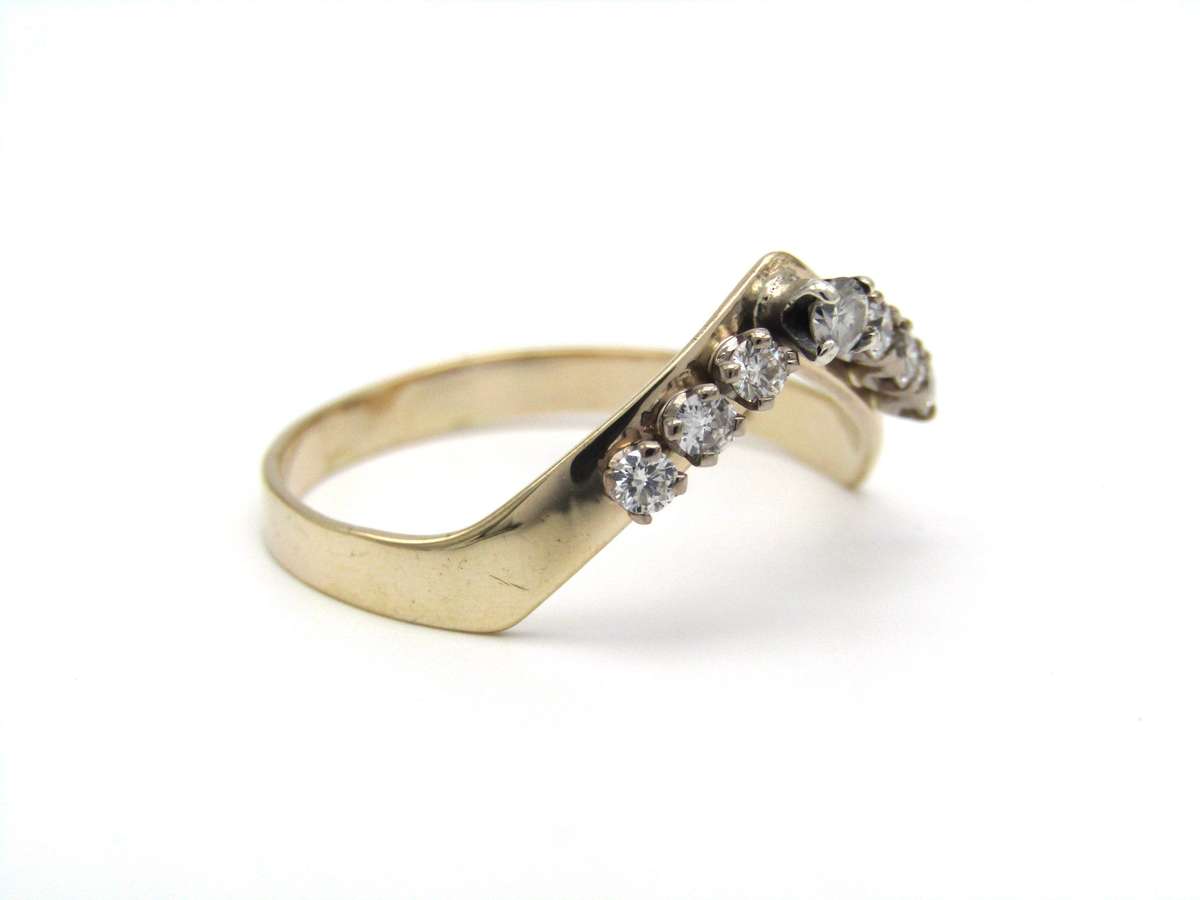 Vintage, 9K gold diamond 'wishbone' ring