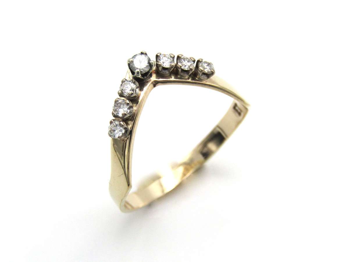Vintage, 9K gold diamond 'wishbone' ring