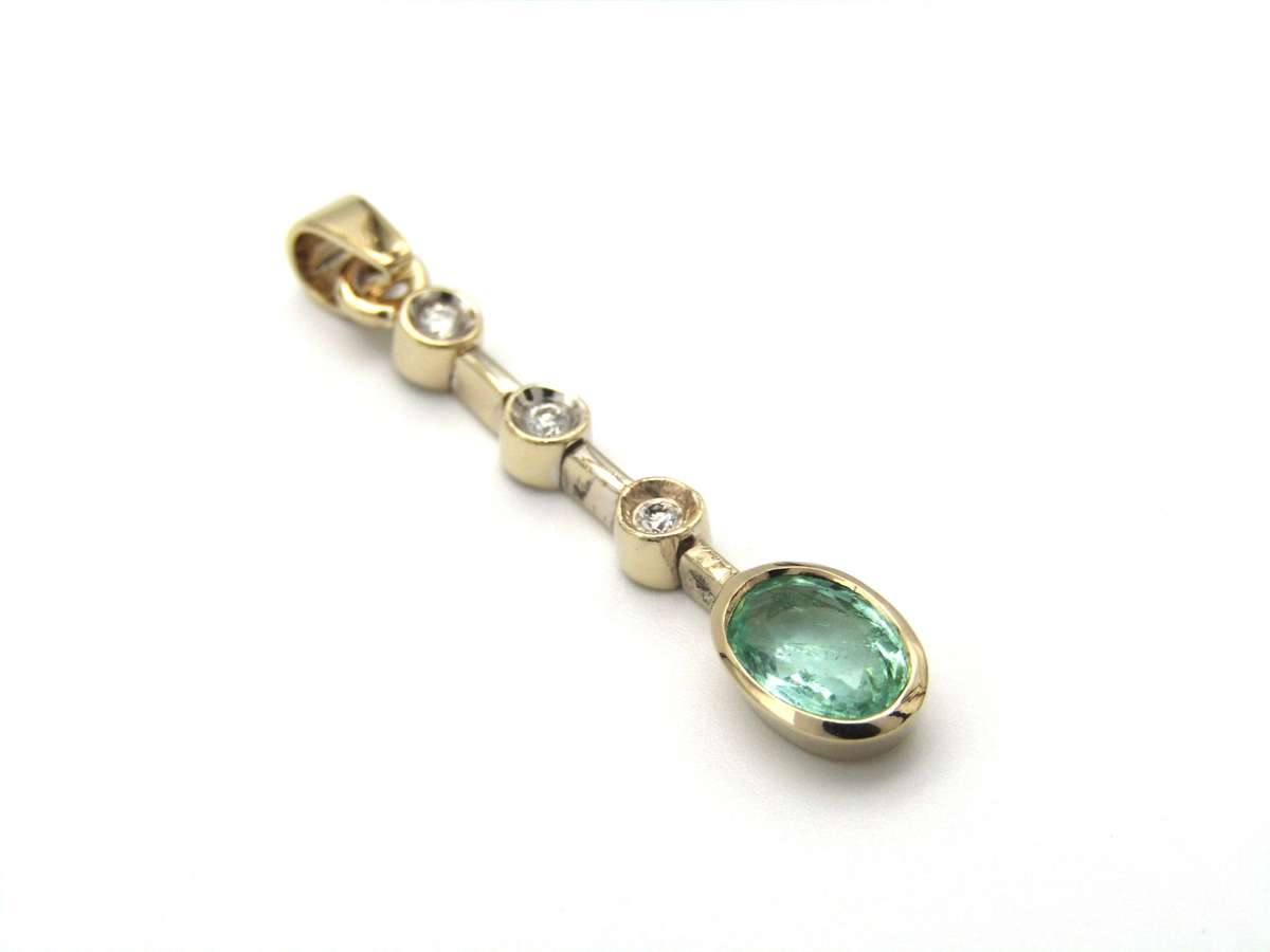 Estate, 18K gold green beryl and diamond pendant