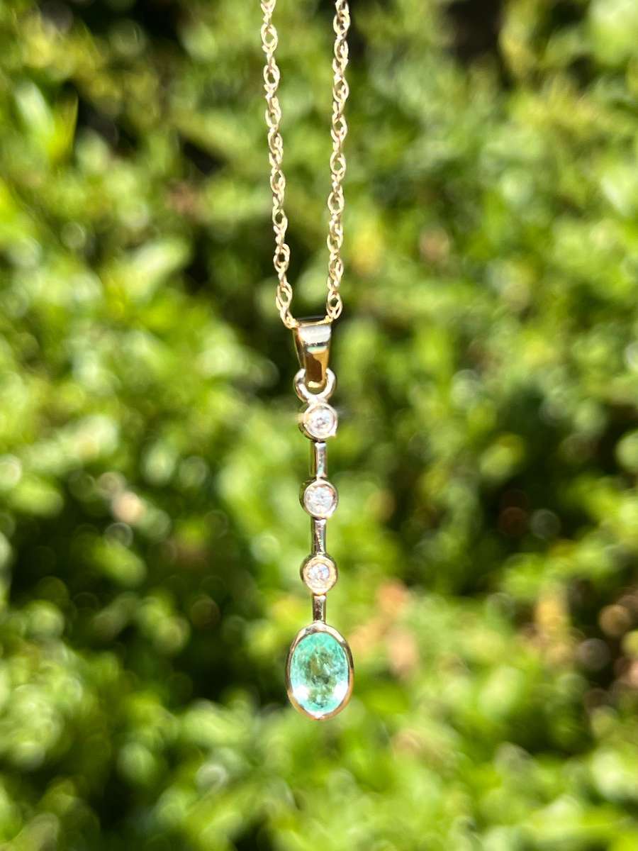 Estate, 18K gold green beryl and diamond pendant