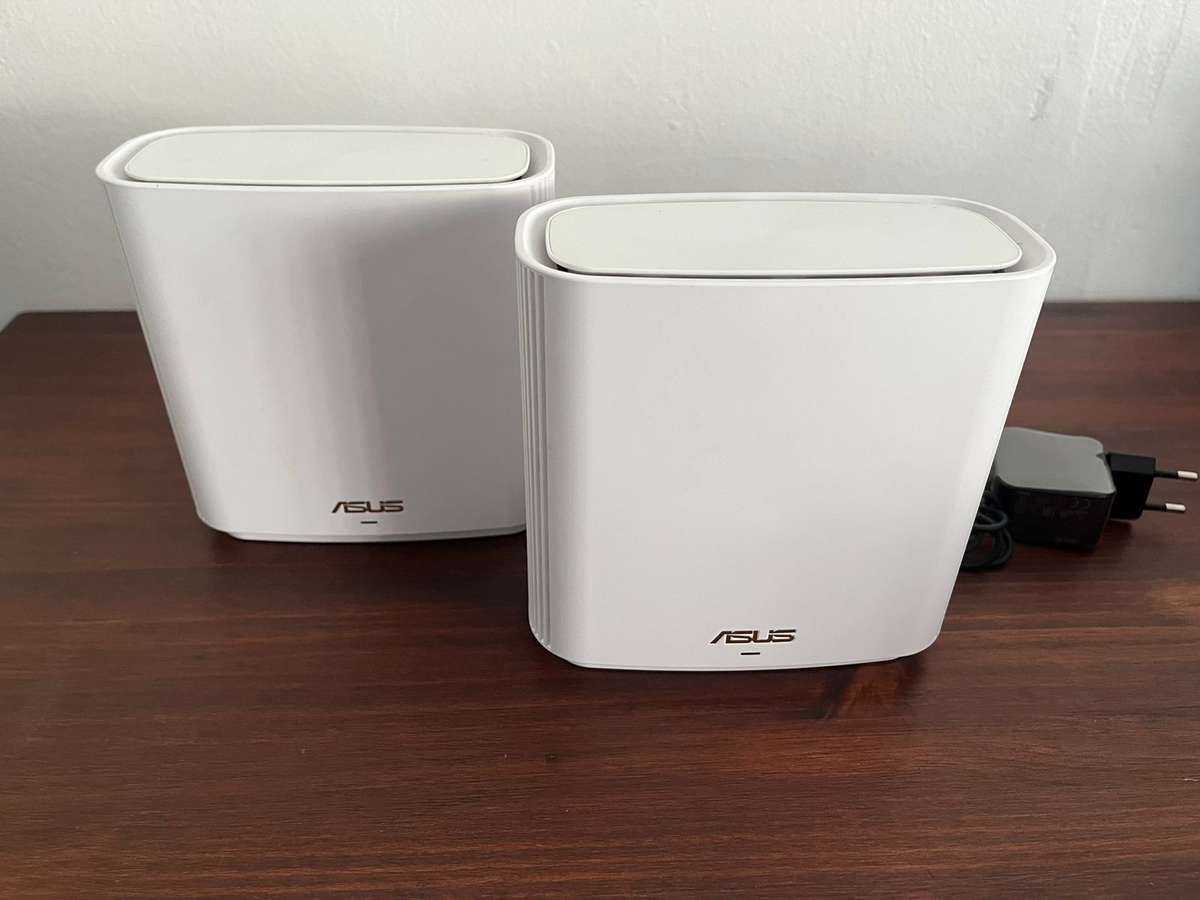ASUS ZenWiFi XT9 (AX7800) Mesh WiFi System x2