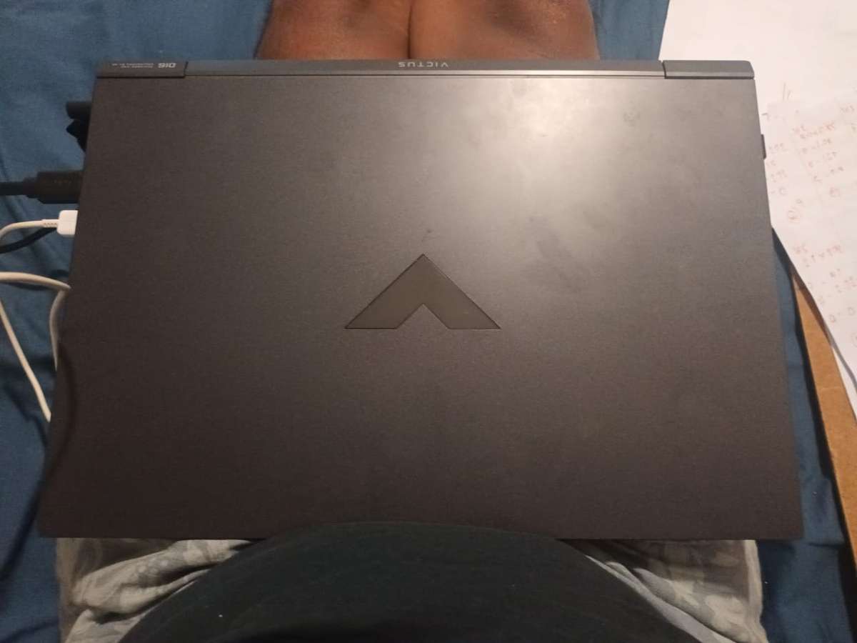 Hp victus gaming laptop AMD Ryzen 7 5800H (up to 4.4 GHz max boost clock,16 MB L3 cache, 8 co...