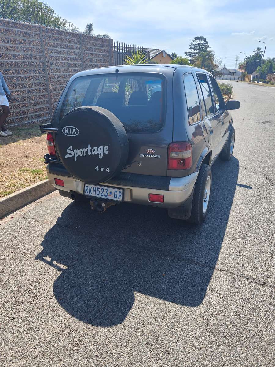 2000 Kia Sportage 2.0