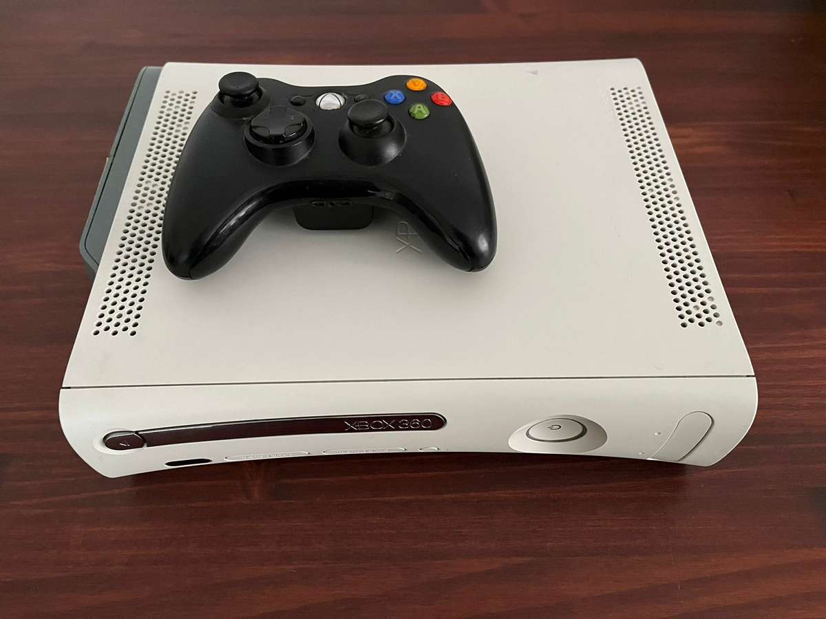 Xbox 360 Console with controller & 3 Games of you choice.