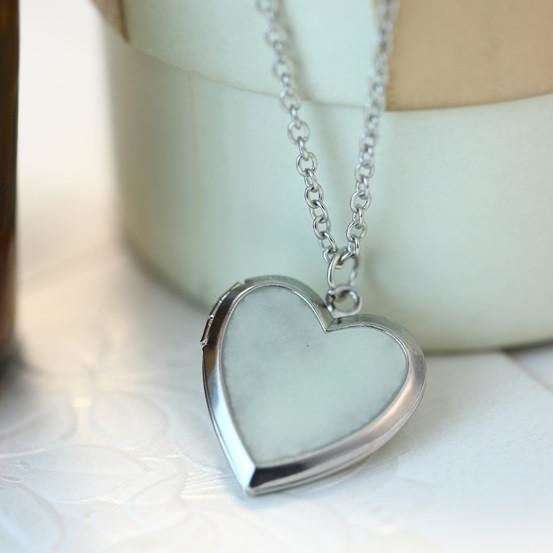 Heart Glowing Pendant Necklace Locket Style B-NH014