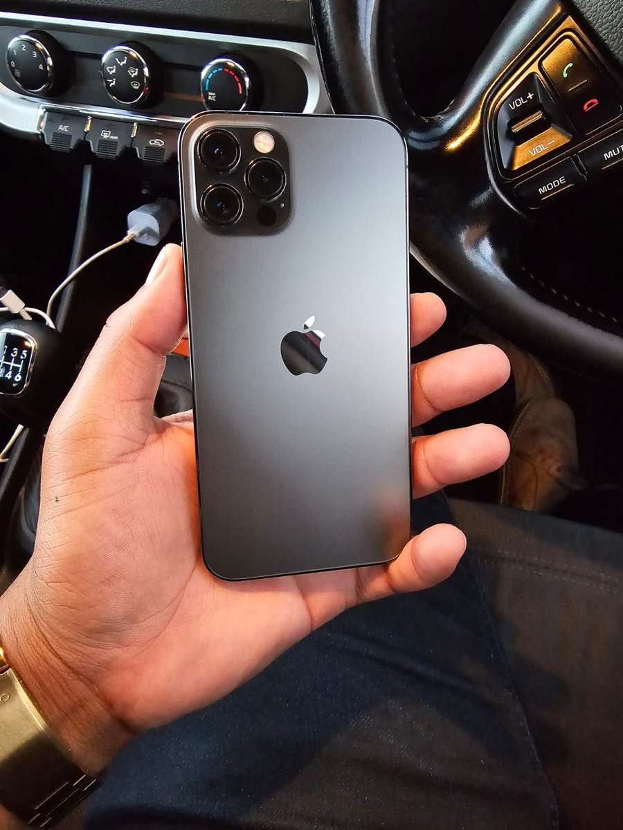 iPhone 15 Pro Max 256GB (Pre-owned)