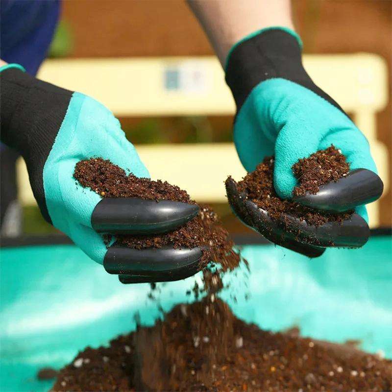 A Pair Latex Gloves with Claws ABS Plastic Gloves for Digging and Planting(Black)