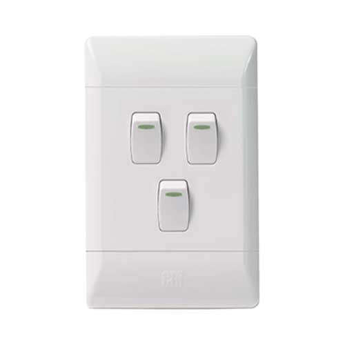 CBi PVC 3 Lever Light Switch 4 x 2