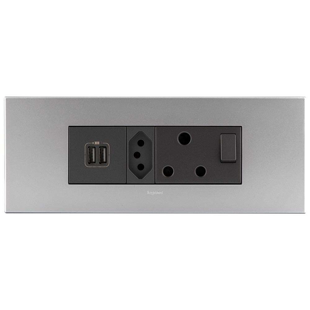 Legrand Arteor 6-Module Power Cluster 2x USB Type-A + V-Slim + RSA Socket