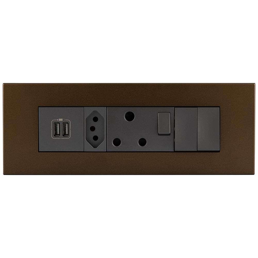 Legrand Arteor 8-Module Power Cluster 2x USB Type-A + V-Slim + RSA Socket + 2x Switches
