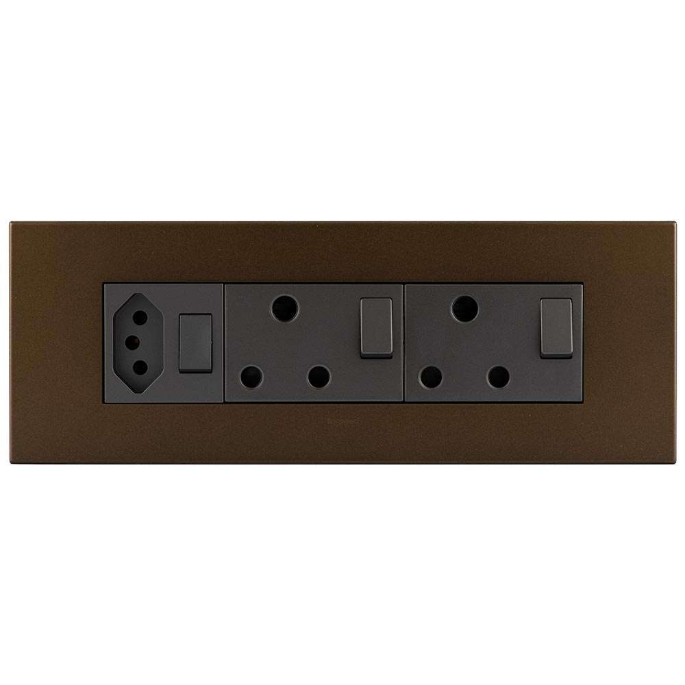 Legrand Arteor 8-Module Power Cluster V-Slim + 2 x RSA Sockets