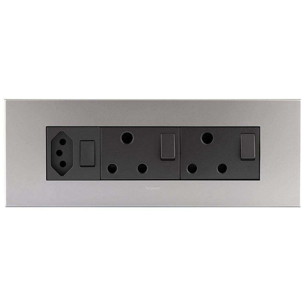 Legrand Arteor 8-Module Power Cluster V-Slim + 2 x RSA Sockets