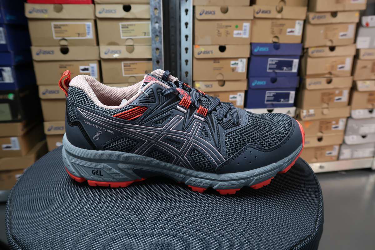 ASICS VENTURE 8 WOMEN TRAIL RUNNING SHOE