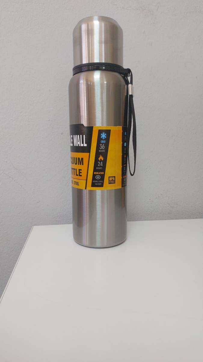 Stainless Steel Silver Insulated Vacuum Bottle Double Wall Thermal Flask for Hot and Cold Drinks