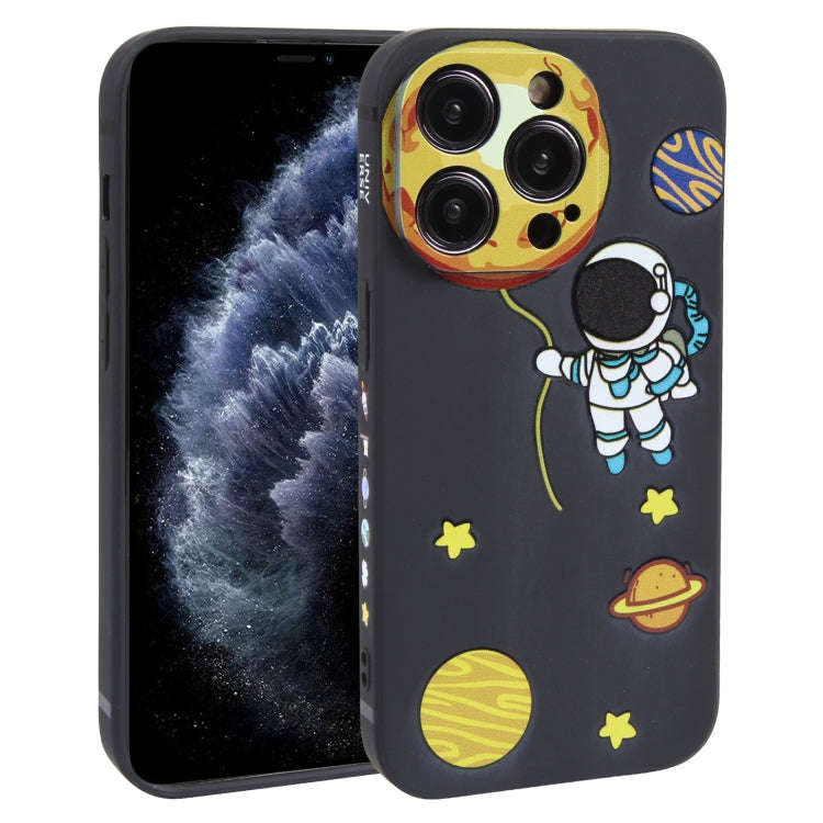 Hug Moon Astronaut Pattern TPU Phone Case, For iPhone 14 Plus, For iPhone 14, For iPhone 14 Pro, ...
