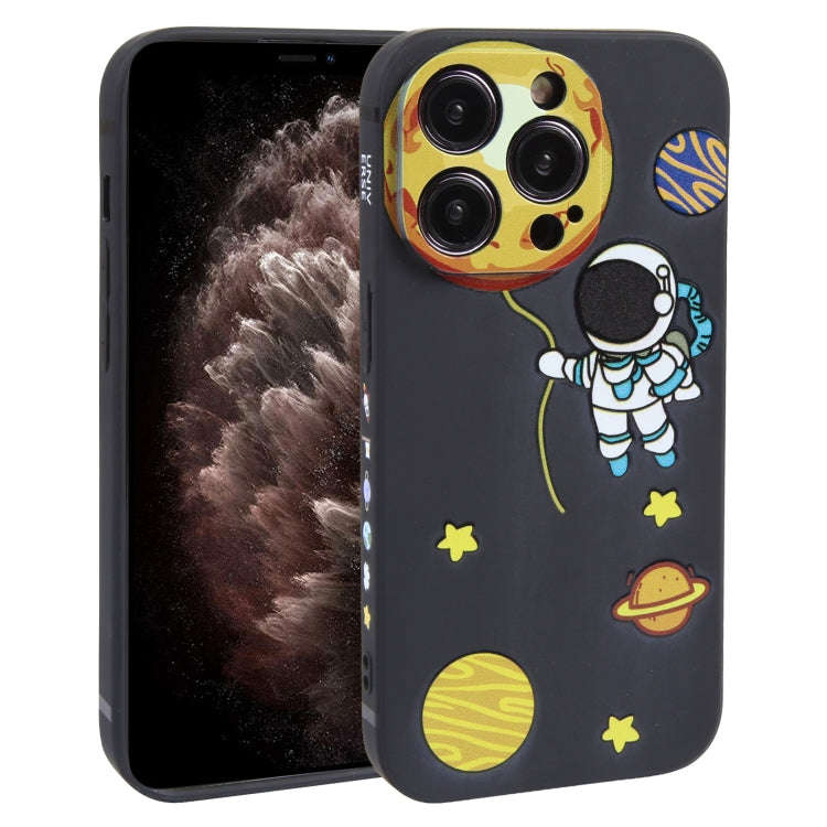 Hug Moon Astronaut Pattern TPU Phone Case, For iPhone 14 Plus, For iPhone 14, For iPhone 14 Pro, ...