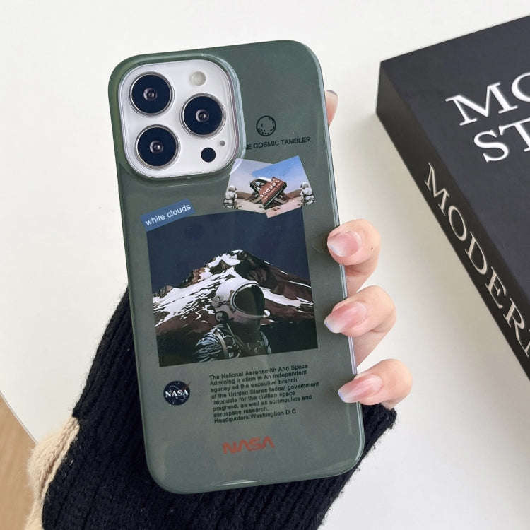 Astronaut Pattern Glossy PC Phone Case, For iPhone 14 Plus, For iPhone 14, For iPhone 14 Pro, For...