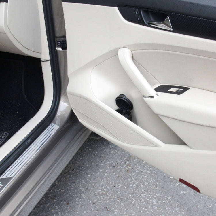 Portable Car Ashtray, Size: 6.9x6.9x10 cm, Portable Car Ashtray