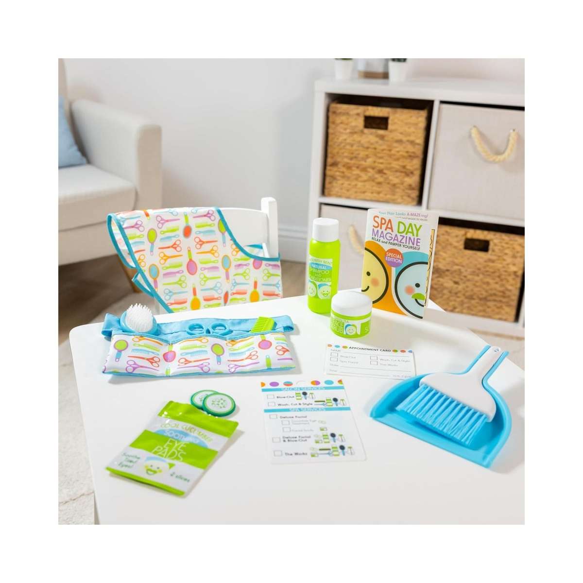 Melissa & Doug LOVE YOUR LOOK!  Salon & Spa Play Set