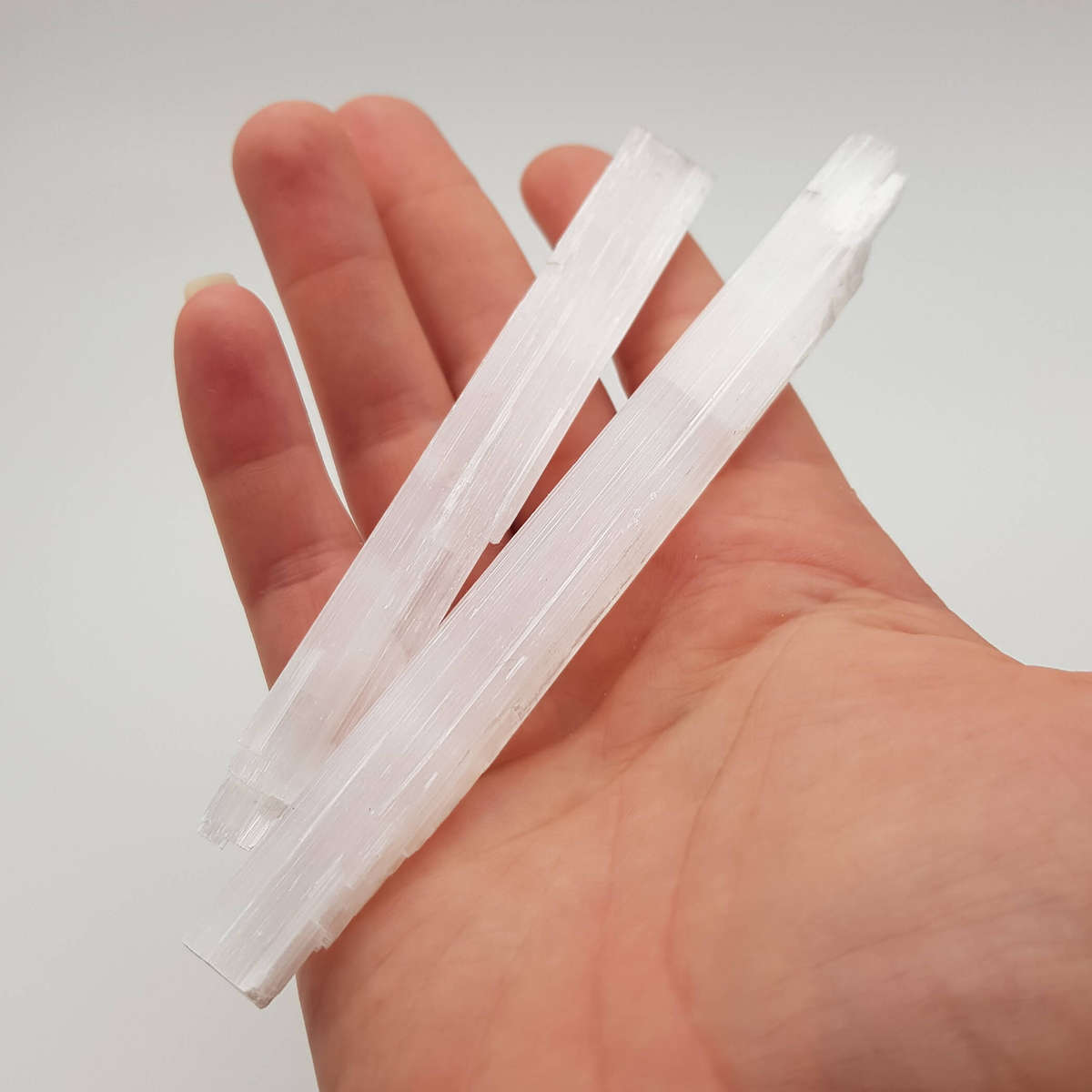 Selenite Satin Spar Wand - S - 15 - 25g