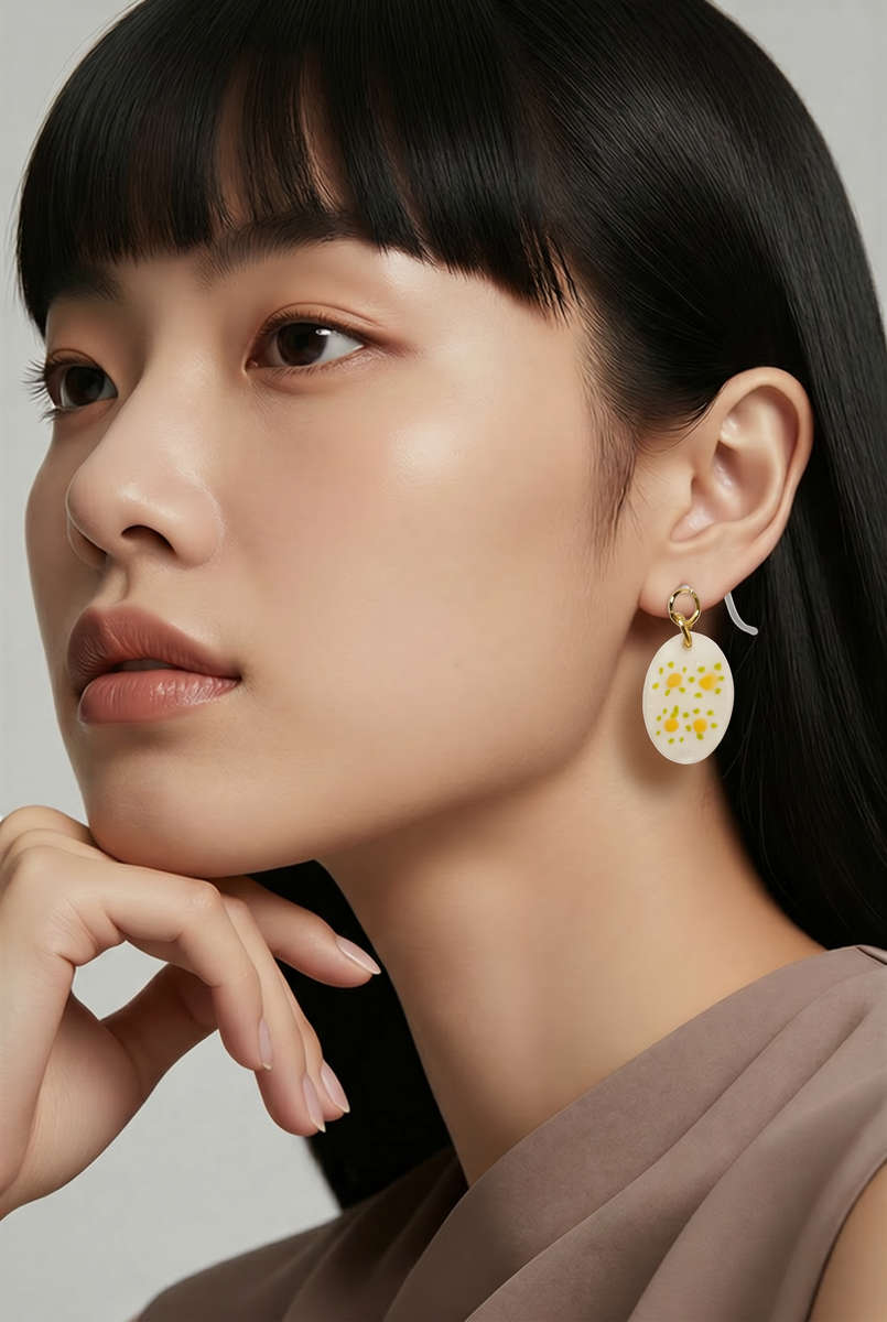 A beautiful elegant sophisticated handmade earring. Crafted to be enjoyed ! Lightweight and comfy...