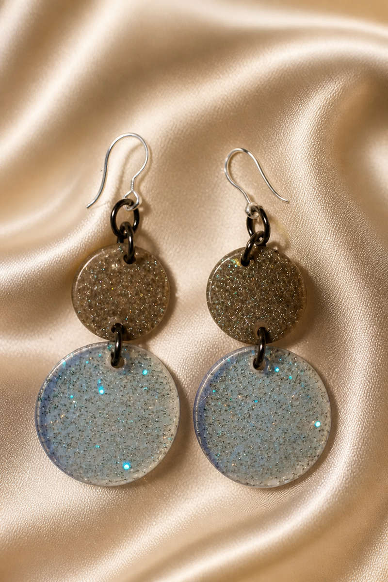 Beautiful elegance. A hypo-allergenic handmade earring.You know you deserve this set, so make it ...