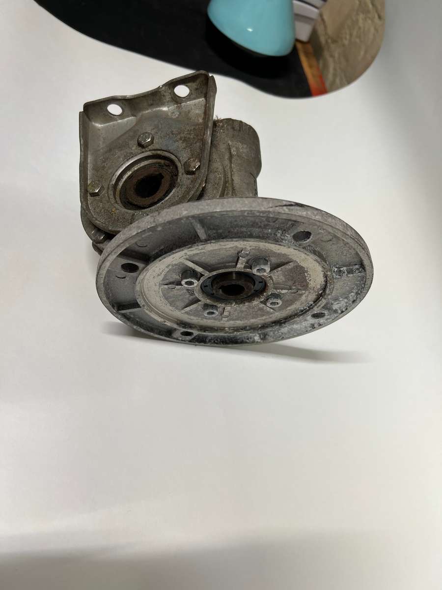 90 Degrees Gearbox 32:1 Ratio