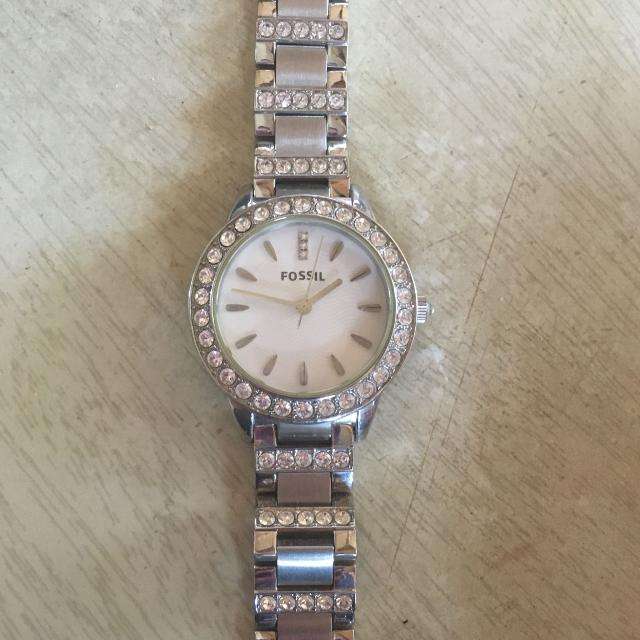 Fossil Ladies ES2362 Stainless Steel Bracelet Silver Glitz Analog Dial Watch