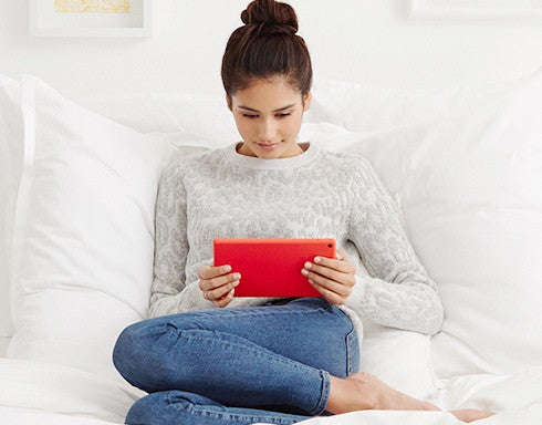 **FREE SHIPPING IN STOCK**Fire HD 8 Tablet with Alexa, 8" HD Display, 16 GB, Punch Red - with Spe...