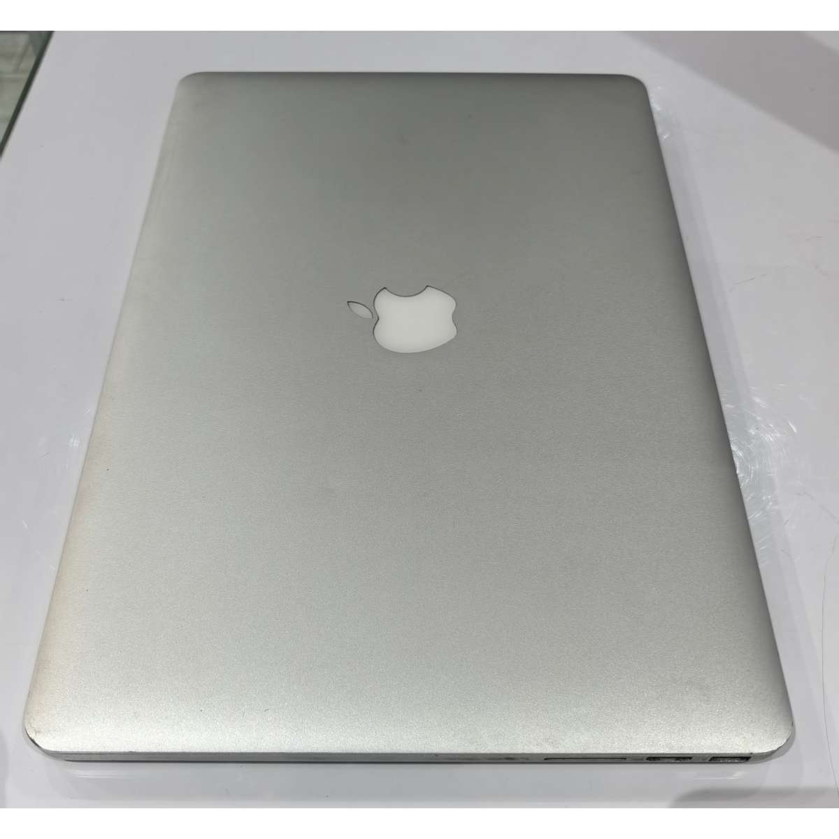 2015 Apple MacBook Pro 15-Inch Retina "Core i7" 2.2Ghz 2015, 16GB Mem, 256GB SSD  |  Model A1398 ...