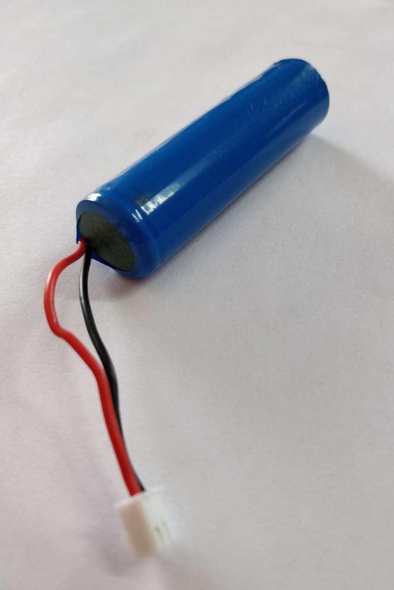 1700mah 3.7v Lithium 18650 Battery with built-in BMS Board (10003266)