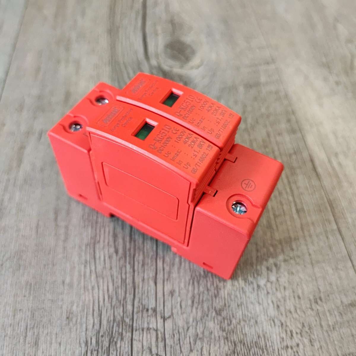 Andowl Q-KG510 2Pole DIN Rail DC 1000v Surge Protector  Reliable Protection for Electrical Sys...