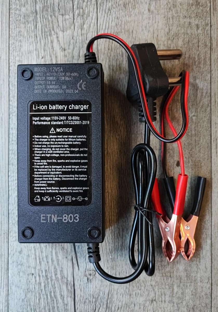 ETN-803 14.6vDC 5Amp Intelligent Lithium Battery Charger (10006655)