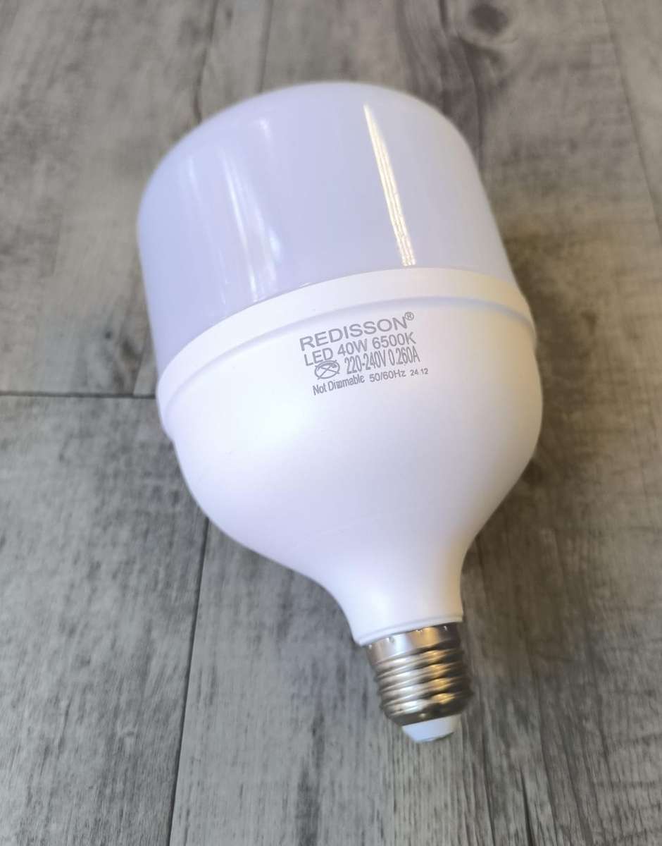 REDISSON 220v AC 40Watt E27 (Screw Type) 6500K Cool White LED Bulb