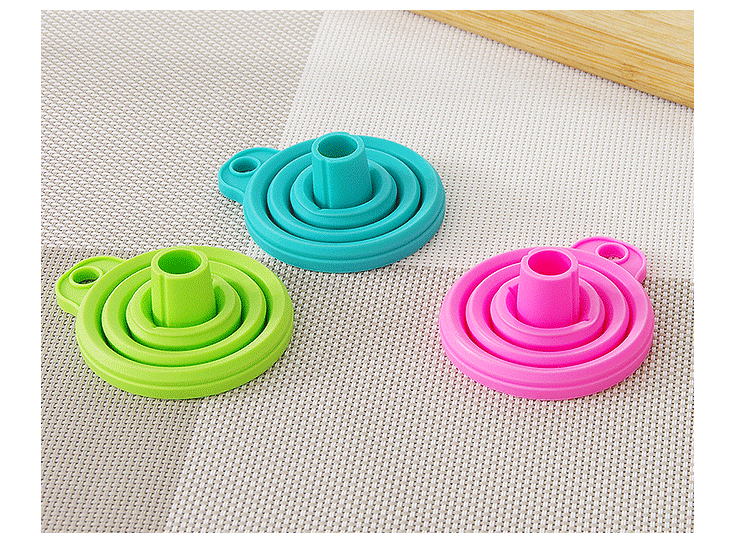 *LOCAL STOCK* Silicone Collapsible Mini Filling Kitchen Funnel - Green