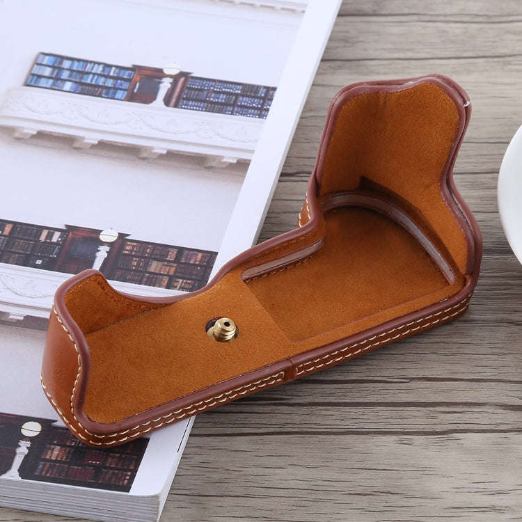 1/4 inch Thread PU Leather Camera Half Case Base for Canon EOS M5(Brown)