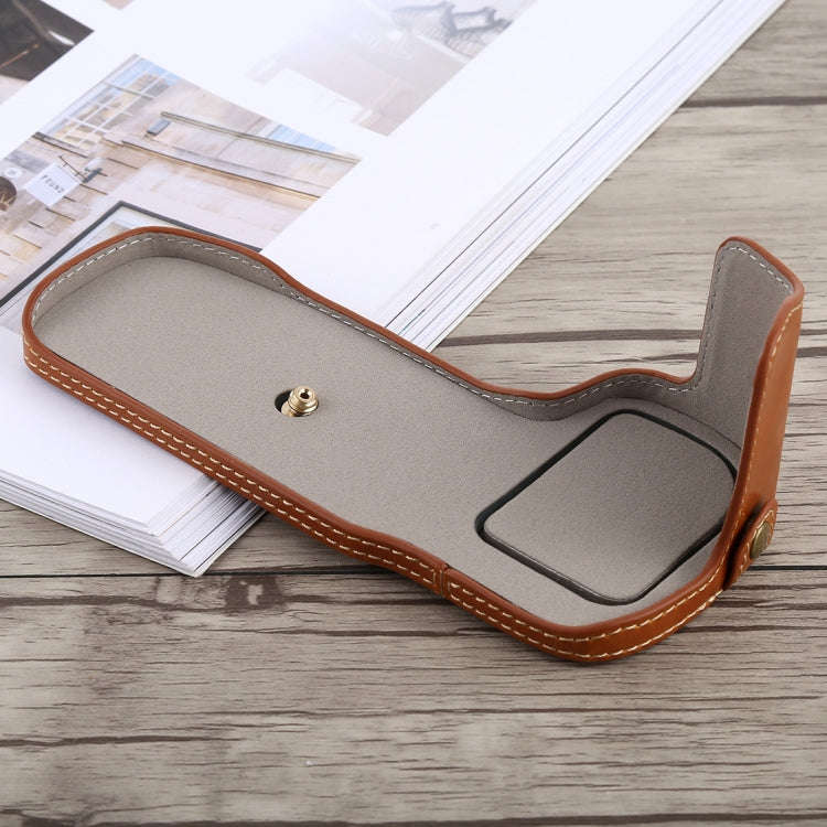 1/4 inch Thread PU Leather Camera Half Case Base for Canon EOS 5D Mark IV / 5D Mark III(Brown)