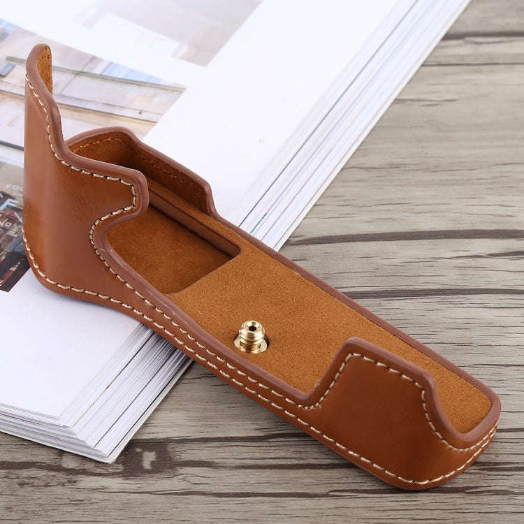 1/4 inch Thread PU Leather Camera Half Case Base for Olympus EM5 / EM5 Mark II (Brown)