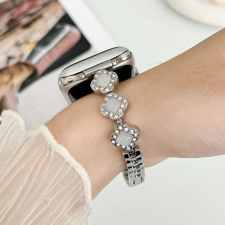 For Apple Watch Series 7 41mm Diamond Four-leaf Clover Metal Chain Watch Band(Silver)
