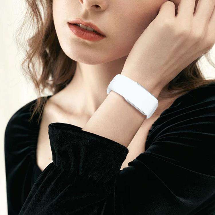 For WHOOP 5.0 Regular Solid Color Butterfly Buckle Silicone Watch Band(White)