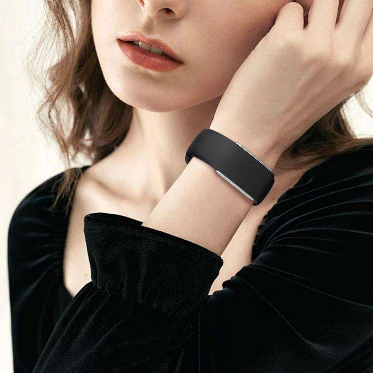 For WHOOP 5.0 Regular Solid Color Butterfly Buckle Silicone Watch Band(Black)