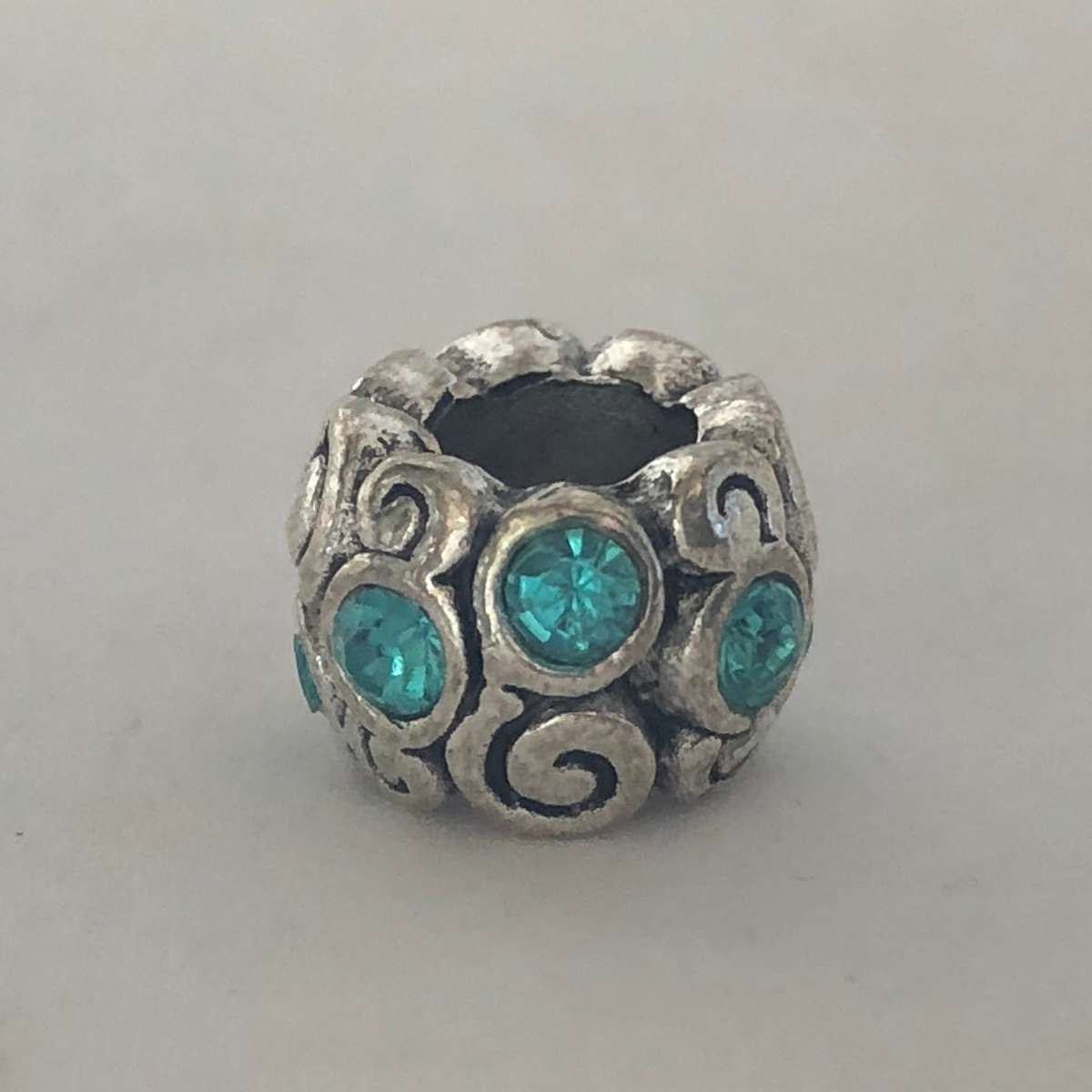 Bead Fit Pandora: Light Blue Diamante Gemstones & 'Silver' Swirl Design